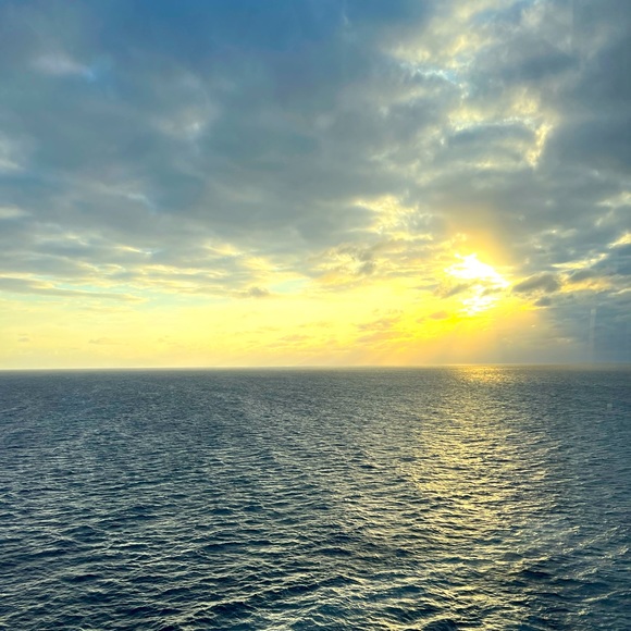 Meet your Posher, Lakeside1323 - Picture 1 of 2